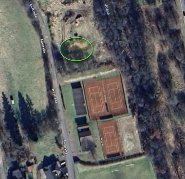 Freifläche hinter dem Tennis-Heim in Pfaffenhausen